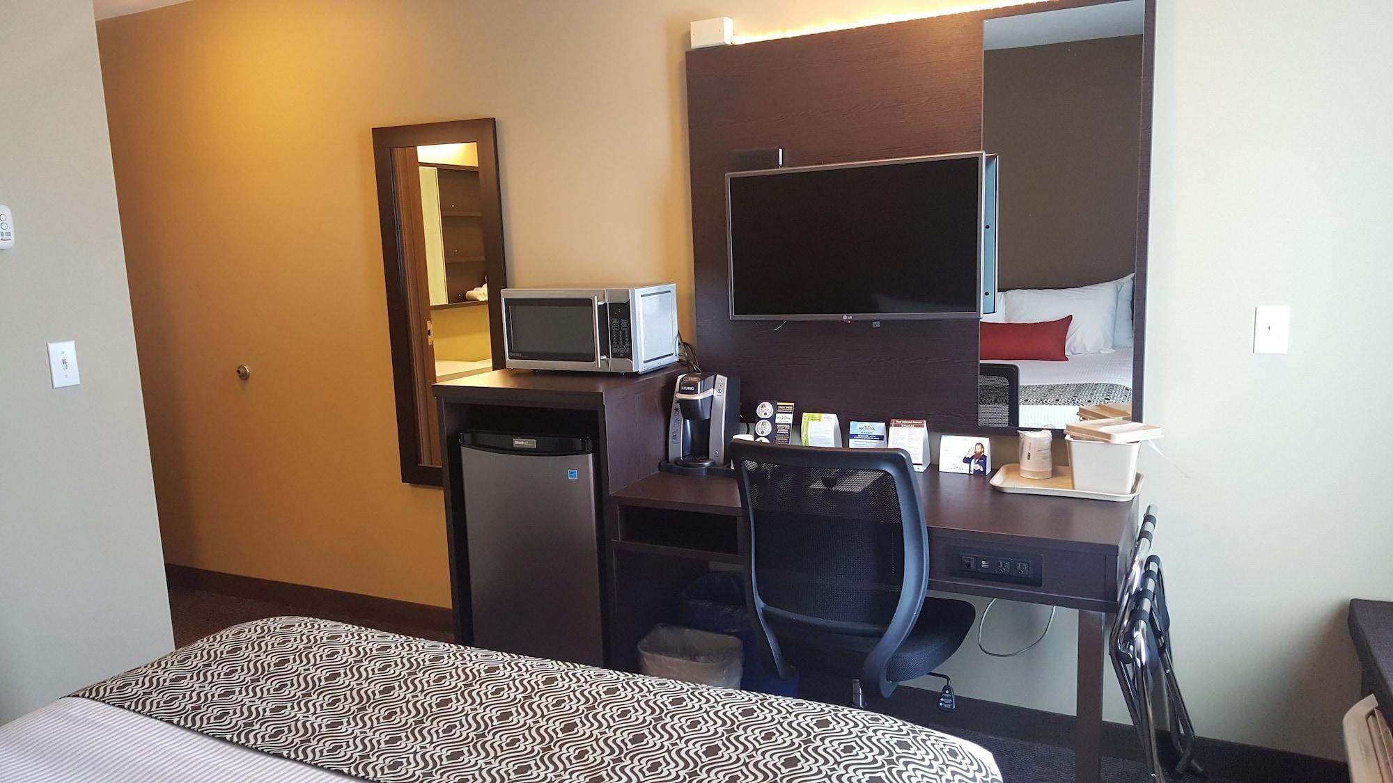 Microtel Inn & Suites By Wyndham Whitecourt Dış mekan fotoğraf