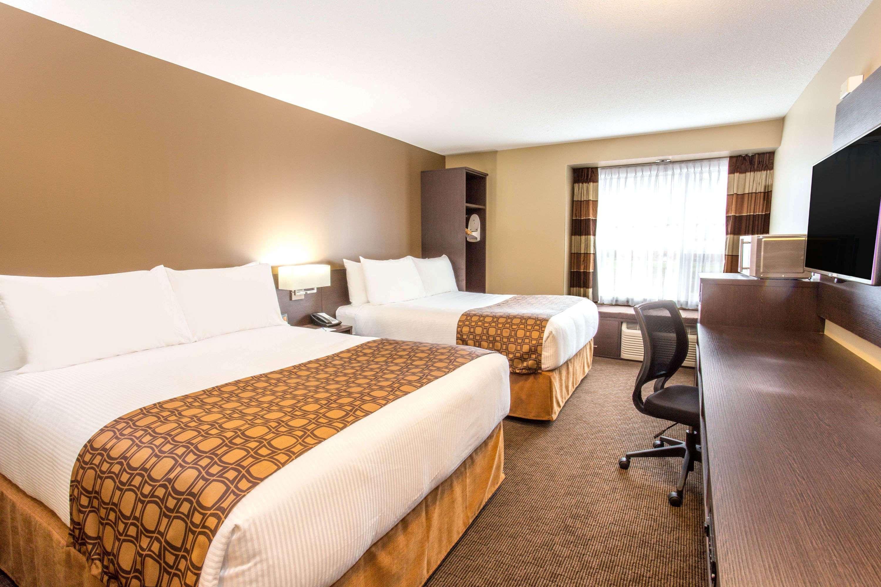 Microtel Inn & Suites By Wyndham Whitecourt Dış mekan fotoğraf