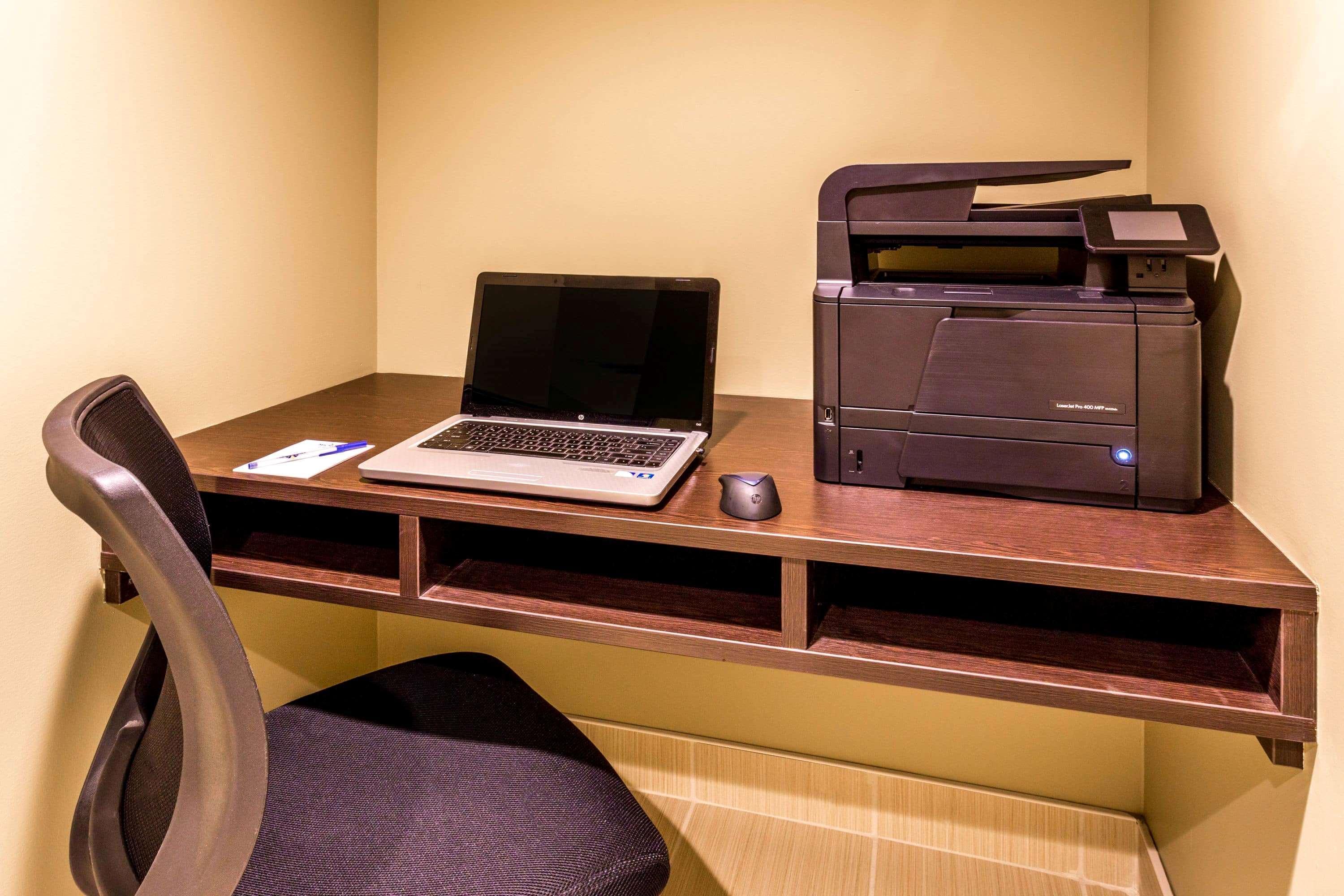 Microtel Inn & Suites By Wyndham Whitecourt Dış mekan fotoğraf