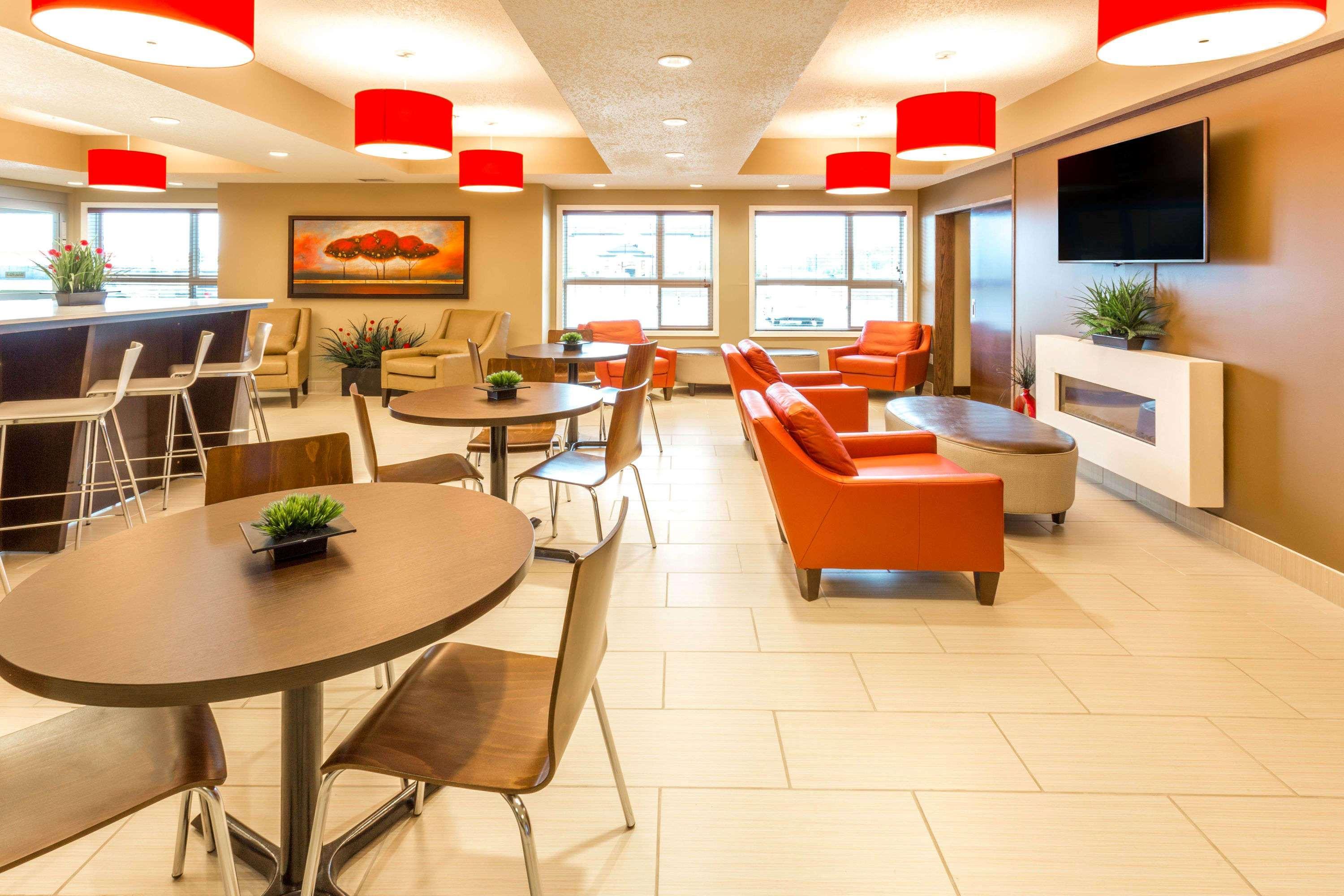 Microtel Inn & Suites By Wyndham Whitecourt Dış mekan fotoğraf