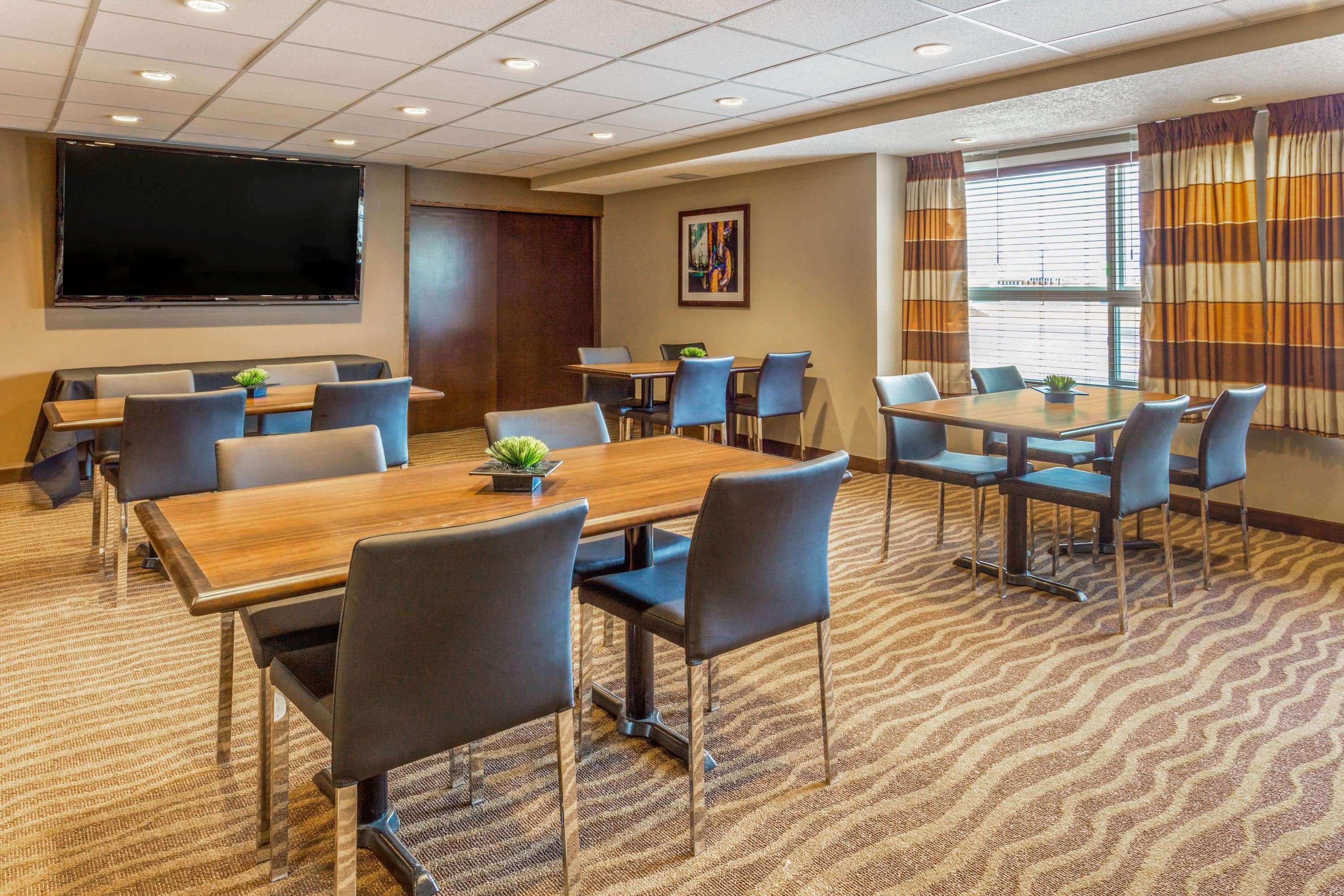Microtel Inn & Suites By Wyndham Whitecourt Dış mekan fotoğraf