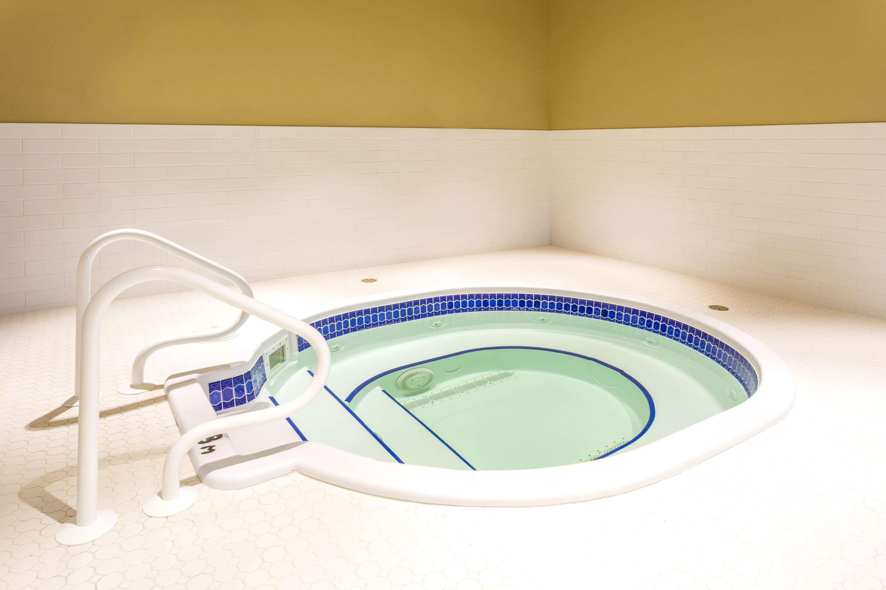 Microtel Inn & Suites By Wyndham Whitecourt Dış mekan fotoğraf