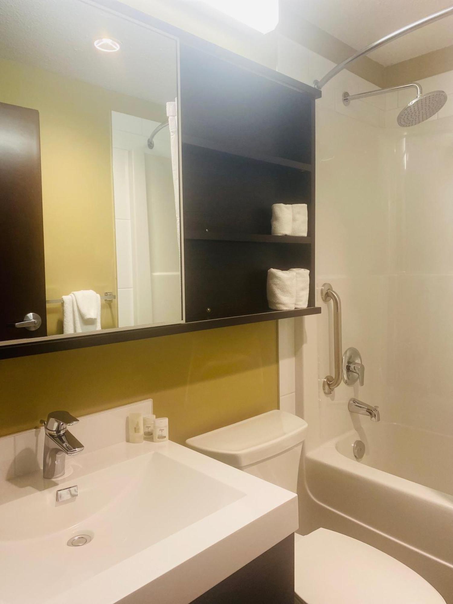 Microtel Inn & Suites By Wyndham Whitecourt Dış mekan fotoğraf