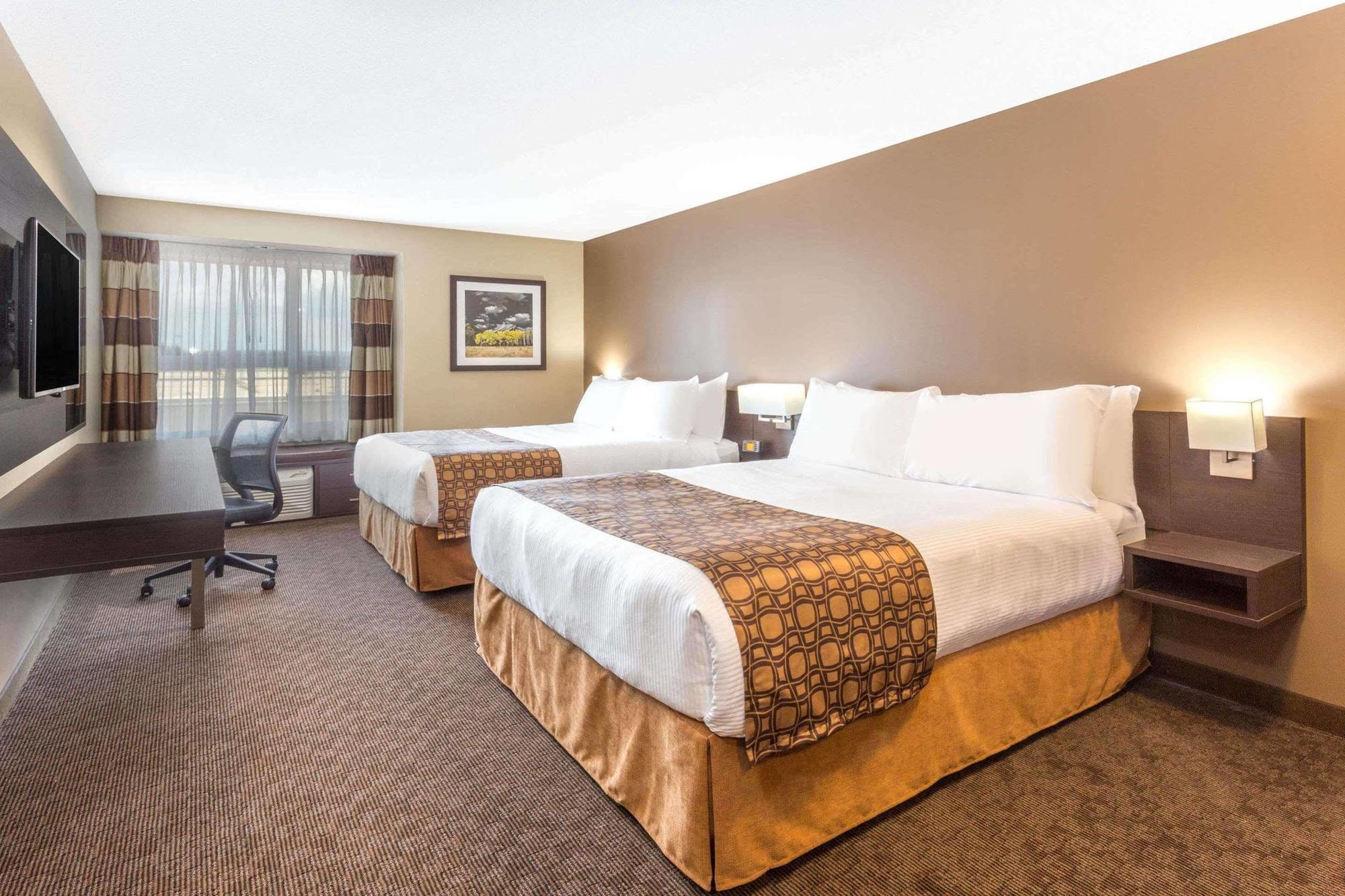 Microtel Inn & Suites By Wyndham Whitecourt Dış mekan fotoğraf