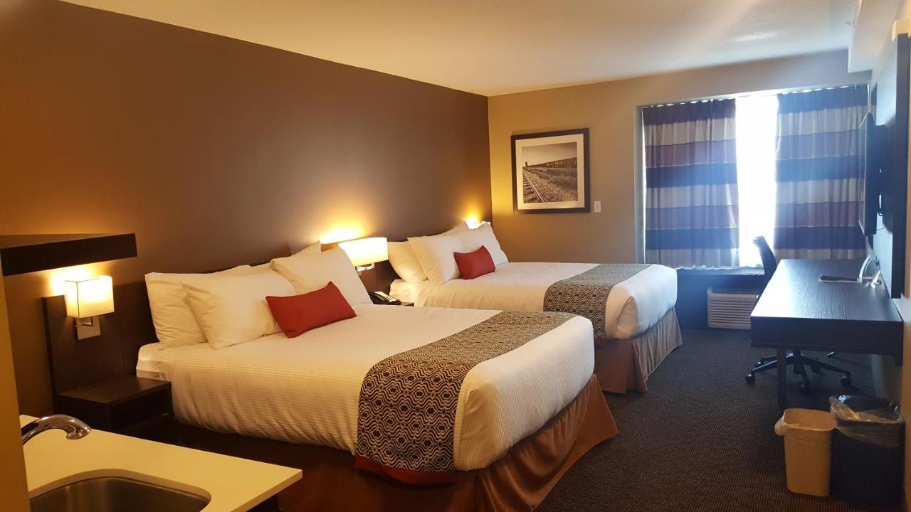 Microtel Inn & Suites By Wyndham Whitecourt Dış mekan fotoğraf