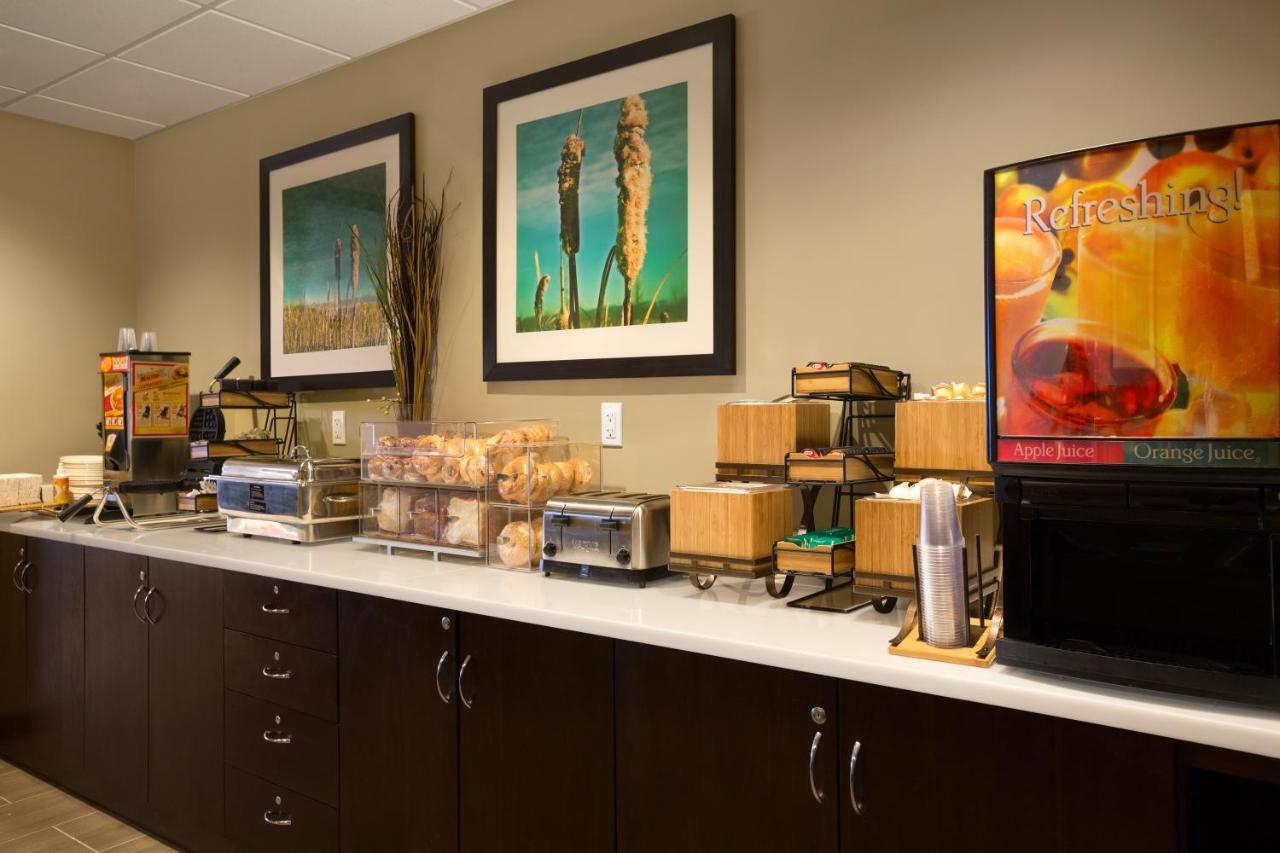 Microtel Inn & Suites By Wyndham Whitecourt Dış mekan fotoğraf